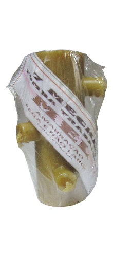 Sabão artesanal amarelo claro embalado em plástico com etiqueta MEGA VET