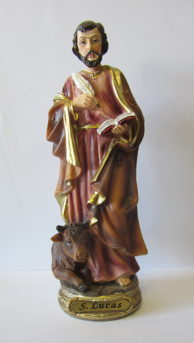 Estátua de São Lucas com boi aos pés
