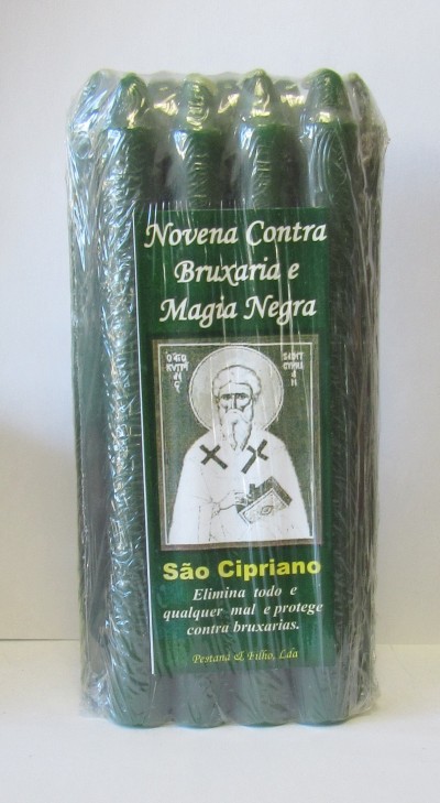 Pacote de velas verdes contra bruxaria e magia negra com imagem de São Cipriano