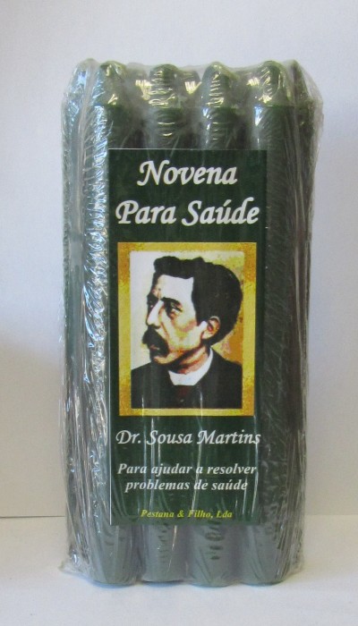 Conjunto de velas verdes embaladas com rótulo Novena Para Saúde