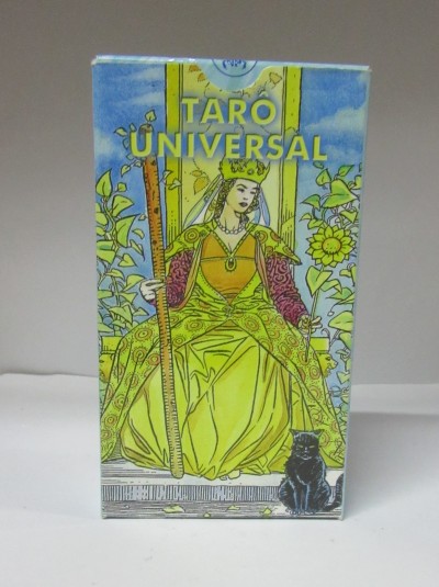 Caixa de baralho Tarot Universal com ilustração de rainha numa cadeira e gato preto
