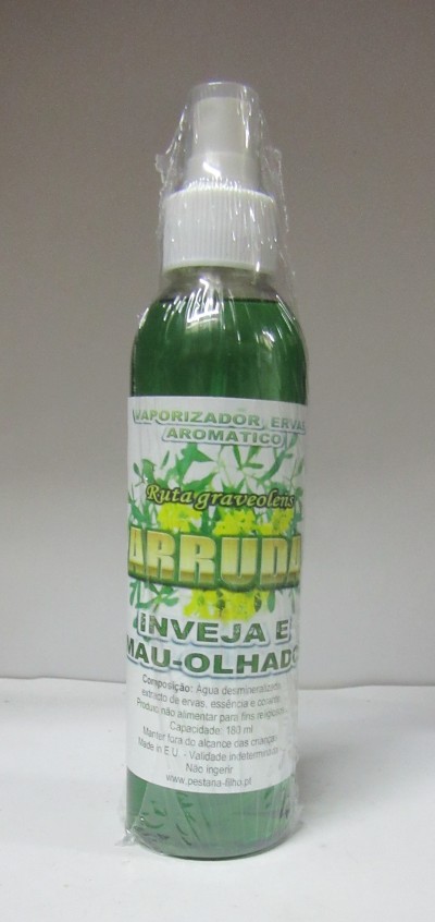 spray verde com rótulo branco e texto ARRUDA