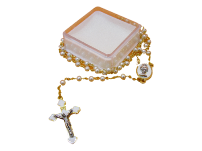 Rosário com contas de pérola e caixa transparente