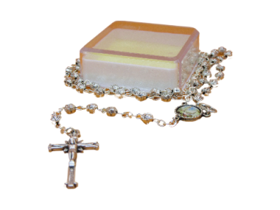 Rosário com crucifixo e caixa branca