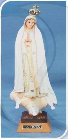 Estátua da Virgem de Fátima com coroa e manto branco