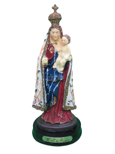 Estátua colorida de Nossa Senhora do Rosário com menino, numa base preta