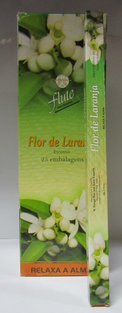 Embalagem de incenso Flor de Laranja com flores brancas e folhas verdes