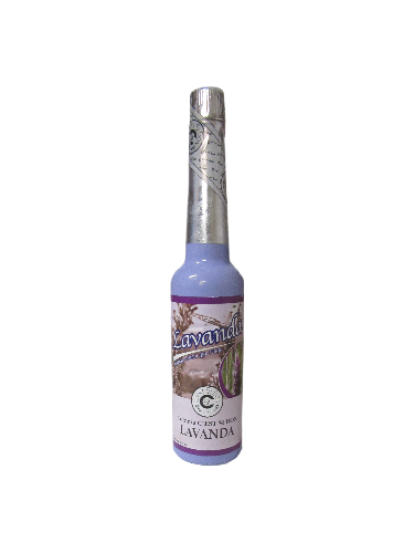 Garrafa azul com extrato líquido de lavanda e rótulo floral