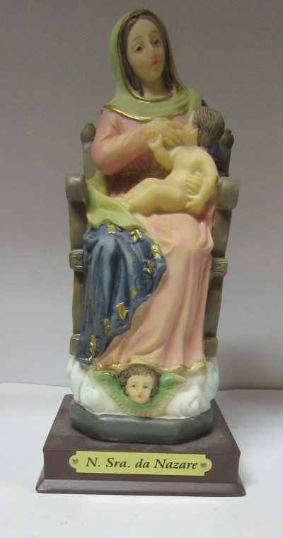 Estatueta de Nossa Senhora da Nazaré com Menino Jesus, base com placa N. Sra. da Nazare