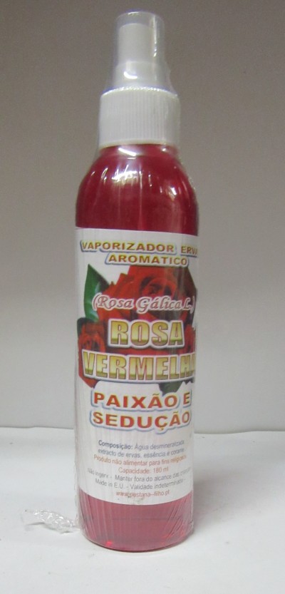 Frasco vermelho de spray vaporador com etiqueta branca e texto colorido, em fundo branco