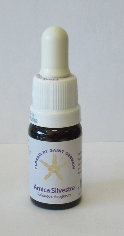 Frasco de vidro com conta-gotas e rótulo branco Arnica Silvestre