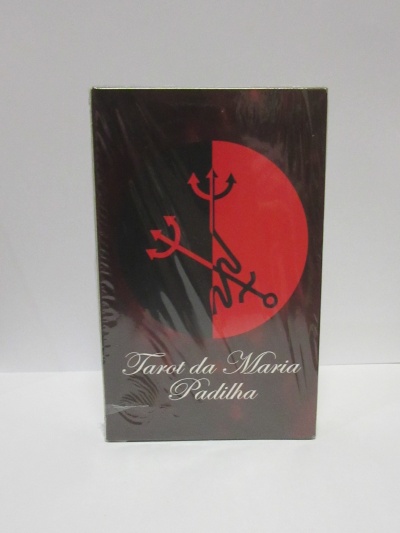 Caixa de baralho de Tarot da Maria Padilha com design preto e vermelho