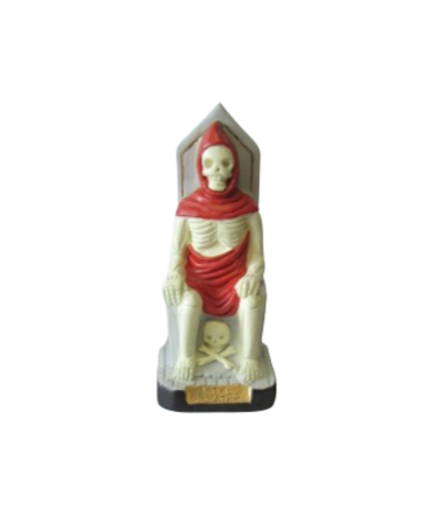 Figura decorativa de esqueleto sentado numa cadeira com detalhes vermelhos e brancos