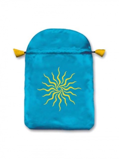 Saco de tecido azul com padrão de sol amarelo e cordões amarelos