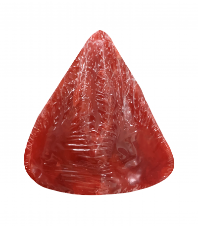 Triângulo vermelho de plástico translúcido com película protetora