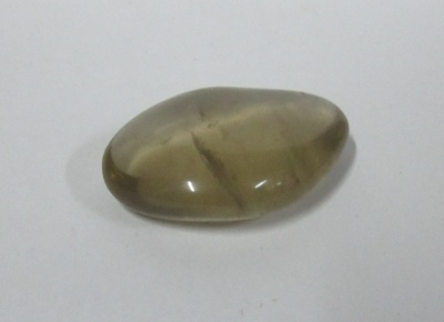 pedra polida cinza claro com padrões internos