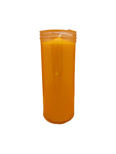 Vela laranja em recipiente de plástico transparente com tampa
