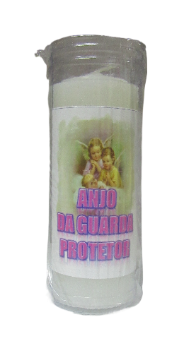 Vela branca com etiqueta de anjo da guarda protetor