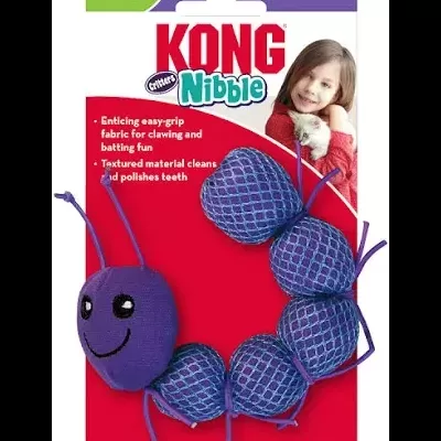 Brinquedo para gatos KONG Nibble azul e roxo em embalagem de cartão vermelho