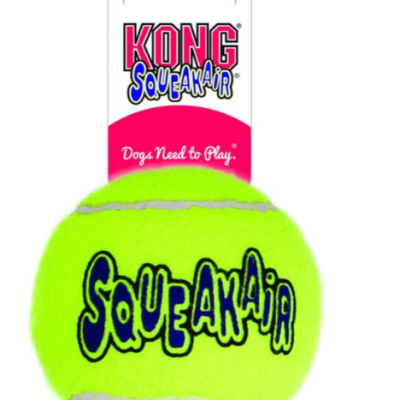 Bola de ténis KONG Squeakair para cães verde com embalagem
