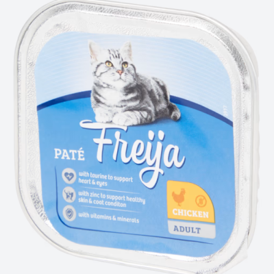 Paté para gatos Freyja com rótulo azul e imagem de gato