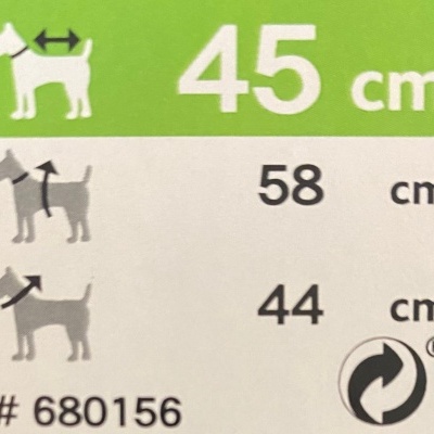 Etiqueta de produto para cães com medidas em centímetros e número de referência