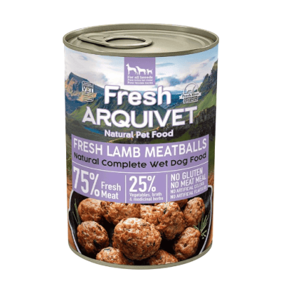 Lata de comida húmida para cães com almôndegas de carne de cordeiro