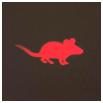 Rato vermelho de contorno simples sobre fundo escuro