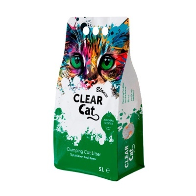 Embalagem verde e branca de areia para gato com rosto de gato colorido e texto visível.