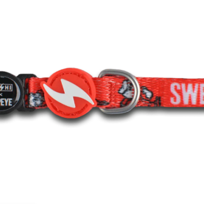 Coleira vermelha de nylon para animais ajustável com texto e detalhes decorativos