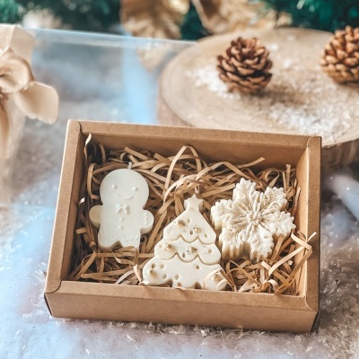 Caixa de velas decorativas de Natal em formas festivas