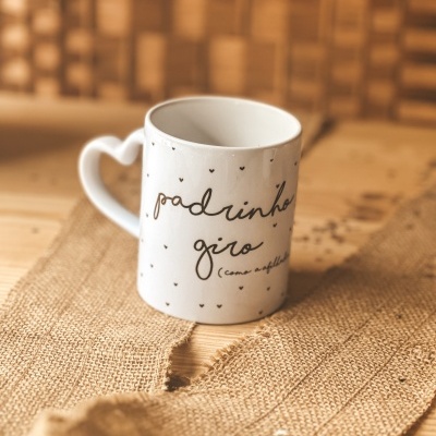 https://www.pimentarosalove.com/product/caneca-padrinho-giro