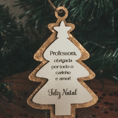 Enfeite de árvore de Natal em forma de pinheiro com texto de agradecimento para professora
