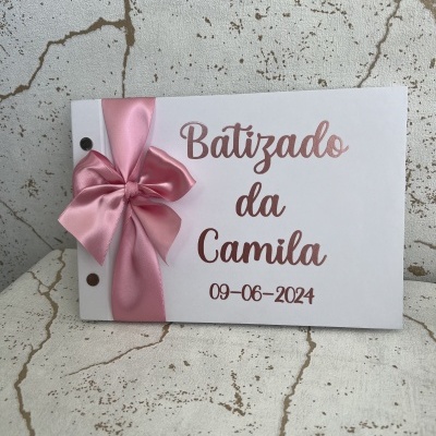 Convite branco para batizado com laço rosa