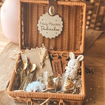 https://www.pimentarosalove.com/product/cesta-pascoa-padrinhos