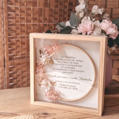https://www.pimentarosalove.com/product/moldura-rosa