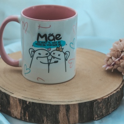 https://www.pimentarosalove.com/product/caneca-mae-eu-amo-te-mas-as-vezes