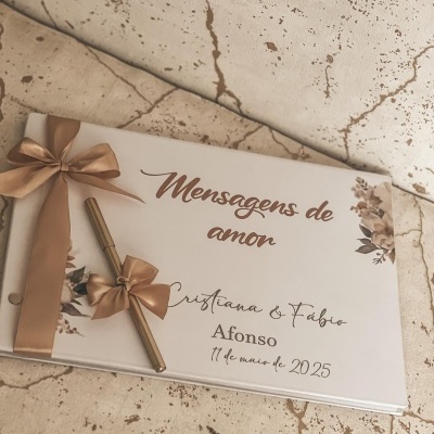https://www.pimentarosalove.com/product/livro-de-honra-a4-dourado