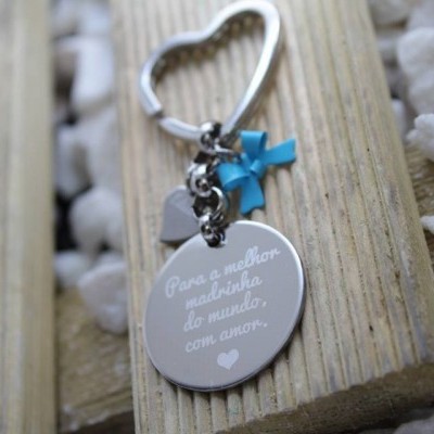 https://www.pimentarosalove.com/product/porta-chaves-para-a-melhor-madrinha-do-mundo