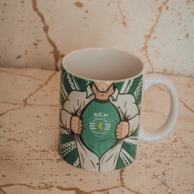 Caneca branca com imagem gráfica do Sporting Clube de Portugal