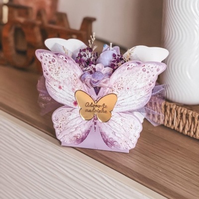 https://www.pimentarosalove.com/product/caixa-borboleta-adoro-te-madrinha