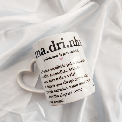 https://www.pimentarosalove.com/product/caneca-definicao-madrinha
