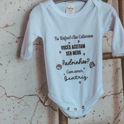 https://www.pimentarosalove.com/product/body-convite-padrinhos