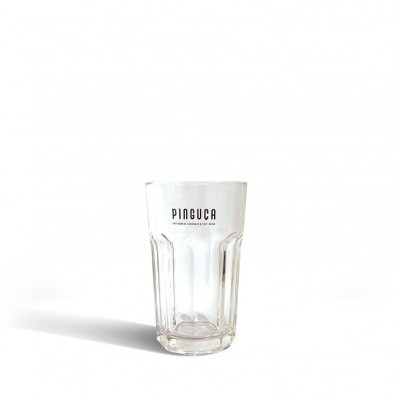 Copo de vidro transparente com texto PINGUCA