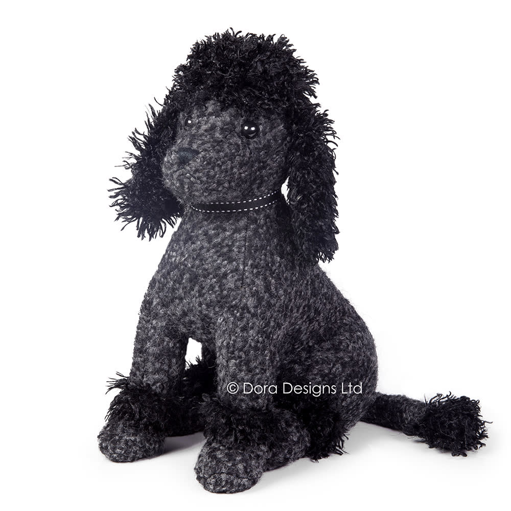 Trava Portas Poodle Pippa - Dora Designs Peluche de cão poodle preto sentado com coleira preta