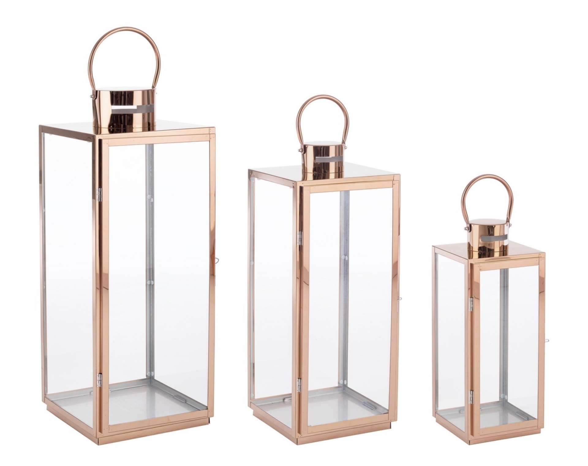 LANTERNAS NA DECORAÇÃO Conjunto de três lanternas decorativas em metal cobre e vidro