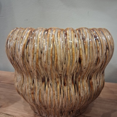 https://www.pinheirobravo.pt/product/cachepot-terracota-castanho-m
