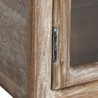 Canto de móvel rústico em madeira clara com vidro e dobradiça metálica preta