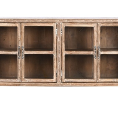 Aparador de madeira clara com portas de vidro e divisórias internas