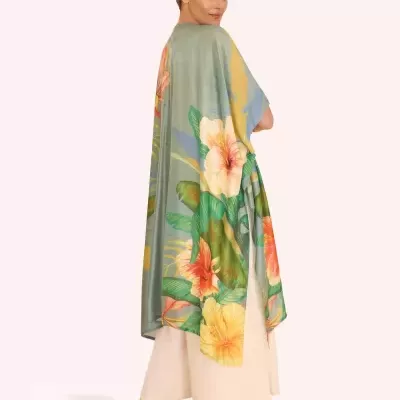 https://www.pinheirobravo.pt/product/kimono-capa-flores-2